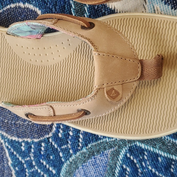 Sperry flip flops - Picture 2 of 5